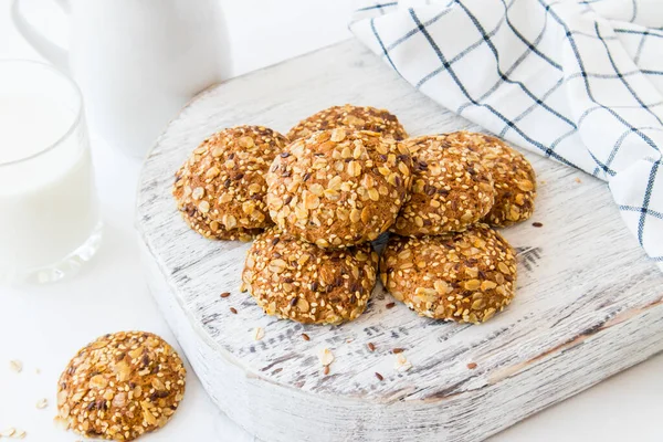 Oatmeal Homemade Cookies Sesame Flax Seeds White Wooden Board Close — стоковое фото