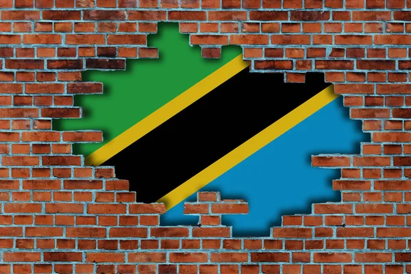 Flagga Tanzania Bakom Den Trasiga Gamla Stenmuren Bakgrund — Stockfoto