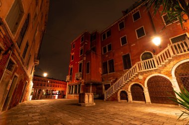 Sotoportego del Remer, tipik Venedik karesi