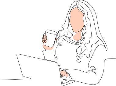 Banka müşterisiyle görüşen kredi memuru Bir satır