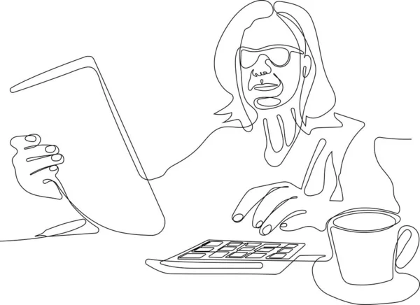 Laptop kullanan odaklanmış genç bir kadın — Stok Vektör