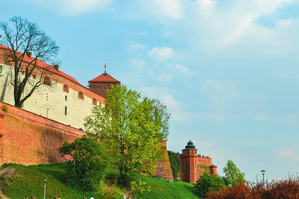 Średniowieczny kompleks zamkowy na Wawelu w Krakowie — Zdjęcie stockowe