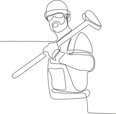 Kafasında miğfer olan, depoda ayakta dururken tablet kullanan Kafkas 'lı genç işçiyi kapatın. Vektör illüstrasyonu