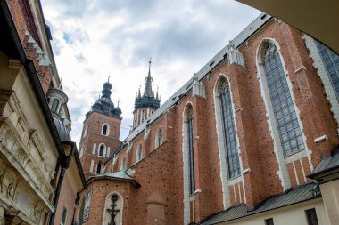Krakow 'daki St. Mary Bazilikası. Yüksek kalite fotoğraf