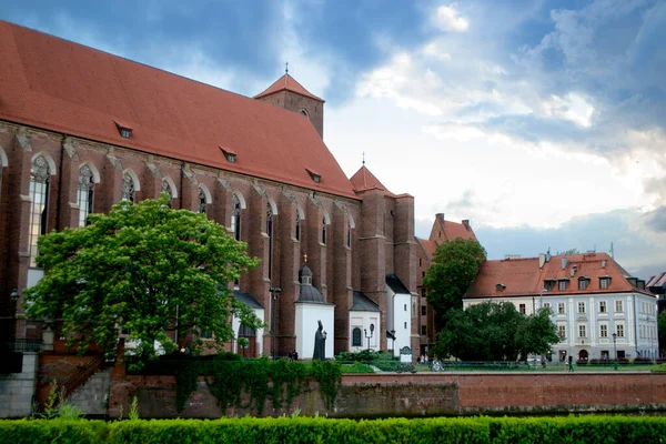 Ancient Buildings Ostrow Tumski Daytime Wroclaw High Quality Photo — Zdjęcie stockowe