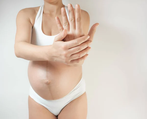 Беременная Женщина Чувствует Боль Руке Запястье Синдром Запястного Канала Женщина — стоковое фото