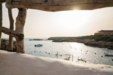 Binibeca 'da yaz kartpostalı.