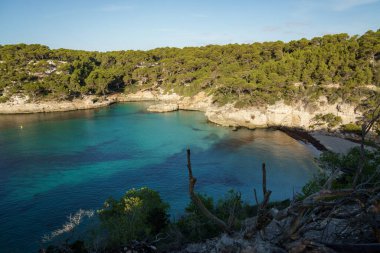 Menorca adasında yaz kartpostalı.