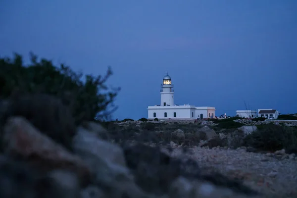 Últimas luzes do dia no Far de Cavalleria em Menorca. — Fotografia de Stock