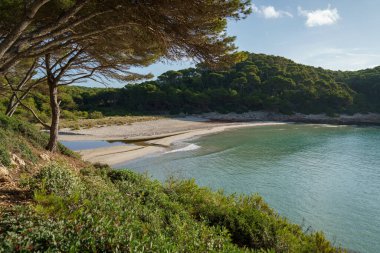 Menorca adasında yaz kartpostalı.