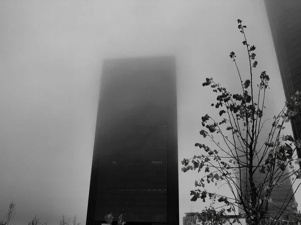 Madrid gökdelenleri İspanya 'nın en yüksek gökdelenleri. — Stok fotoğraf