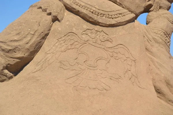 Sandskulptur Des Zweiköpfigen Byzantinischen Adlers — Stockfoto
