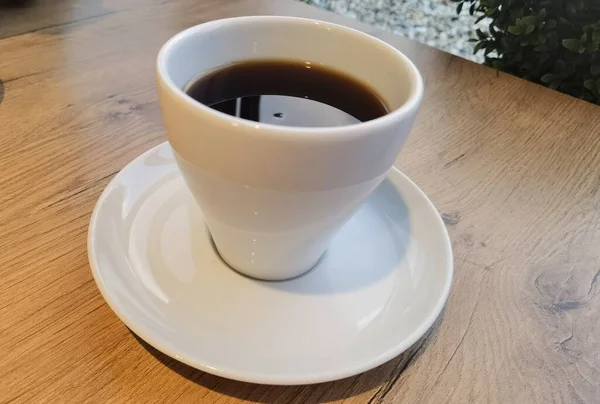 Une Tasse Café Dans Une Tasse Blanche Une Soucoupe — Photo