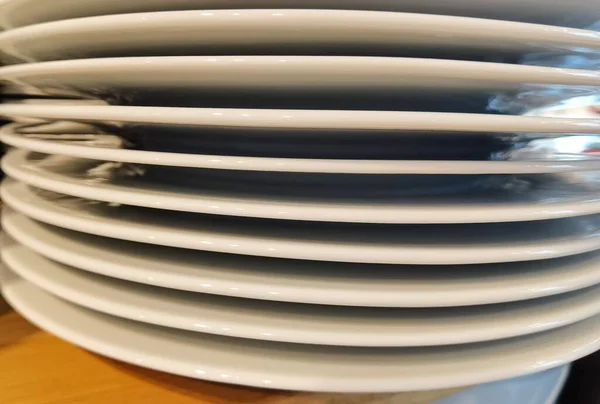 Large White Serving Plates Stacked — Stock Photo, Image