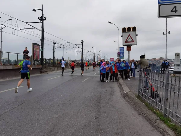 Istanbul Maraton 2021 Sportivi Podul Galata — Fotografie, imagine de stoc