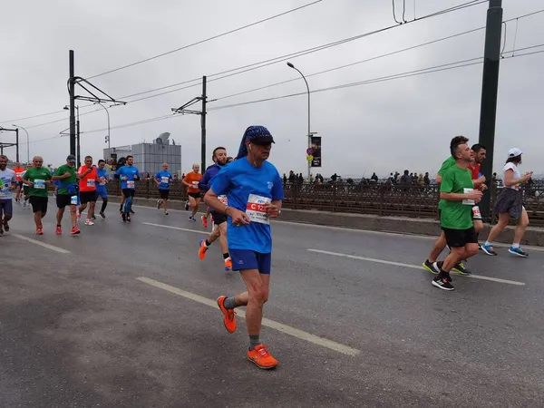 Istanbulský Maraton 2021 Atleti Galatovém Mostě — Stock fotografie