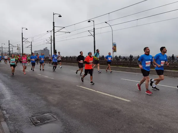 Maratona Istriana 2021 Atleti Sul Ponte Galata — Foto Stock