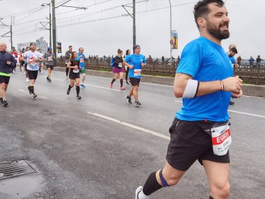 İstanbul Maratonu 07.11.2021 Galata Köprüsü sporcuları