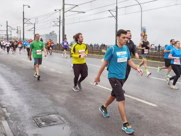 Istanbul Maraton 2021 Idrottare Galatabron — Stockfoto
