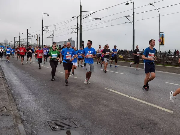 Maratona Istanbul 2021 Atletas Galata Bridg — Fotografia de Stock