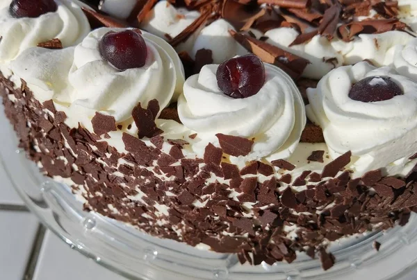 Torta Dolce Tedesco Arte Tipicamente Ciliegie Panna — Foto Stock