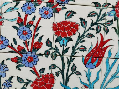 İstanbul 'daki camilerde 16. yüzyıldan kalma ünlü fayanslar.