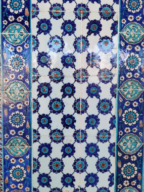 İstanbul 'daki camilerde 16. yüzyıldan kalma ünlü fayanslar.