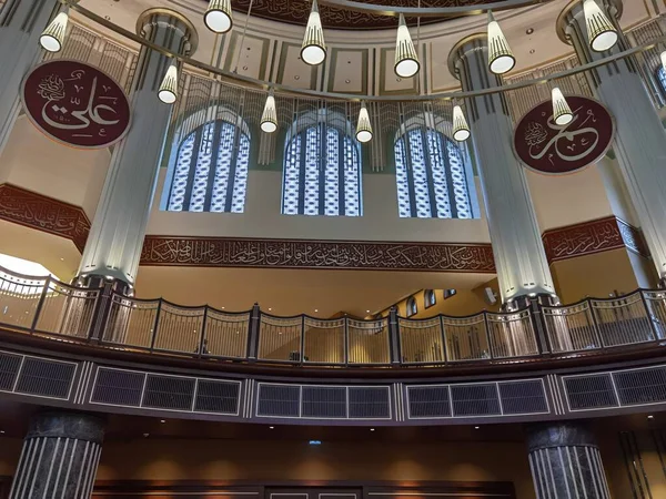 トルコイスタンブールTaksim新しく建てられたTaksimモスクのインテリア装飾2021 07で08 — ストック写真