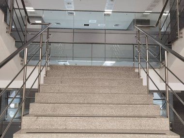 Türkiye İstanbul Adliyesi ana giriş salonu muhteşem bir binadır