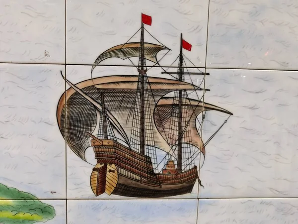 Középkorból Származó Csempén Ábrázolt Hajók — Stock Fotó