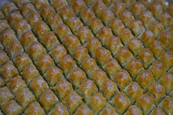 Puf Böreğinden Yeme Sanatı Tatlı Fırında Altın Sarısı Şerbet — Stok fotoğraf