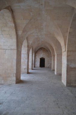 Mardin köşkündeki veranda yazın gölgelenir.