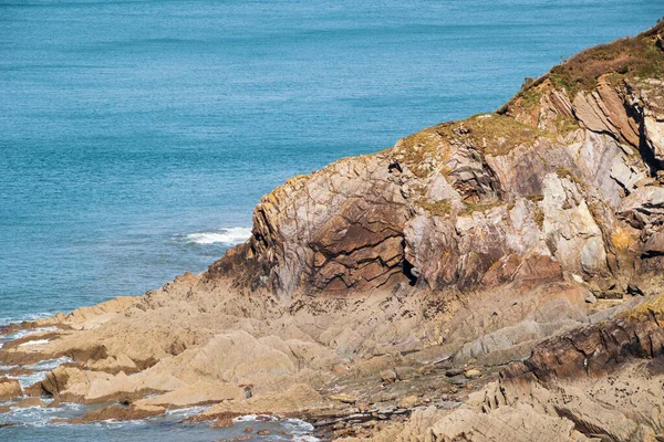 Riesige Klippen Und Meeresküste Bunte Riesige Klippe Und Meer Auf — Stockfoto