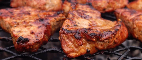 Bife Porco Grelhado Perto Para Cima Fundo Churrasco Carne Suculenta — Fotografia de Stock