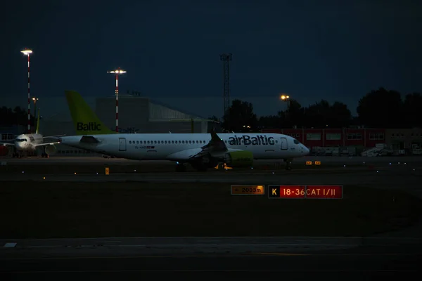 Airbaltic Airline Airbus A220 300 Aircraft Runway Riga International Airport — Zdjęcie stockowe