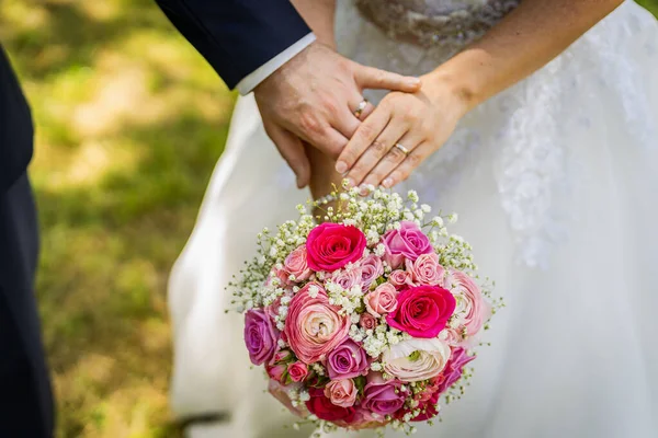 Anéis Casamento Noiva — Fotografia de Stock