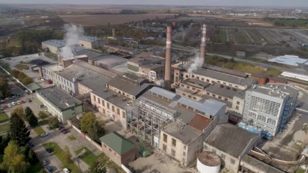 O antigo edifício da fábrica de açúcar existente. A Europa. UCRANIA. — Vídeo de Stock