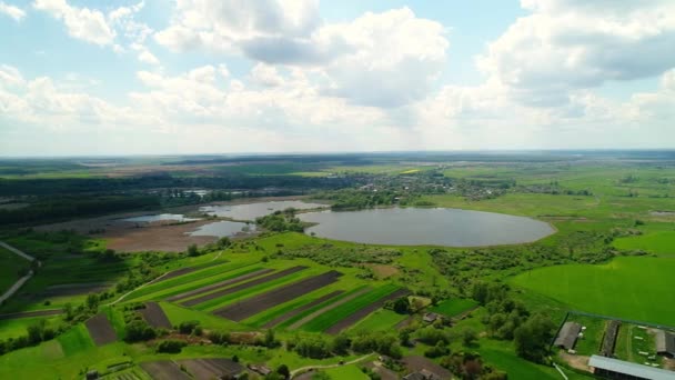 Letecký Pohled Zemědělskou Půdu Rybníky Jezera Rybolovu Ukrajinská Vesnice — Stock video