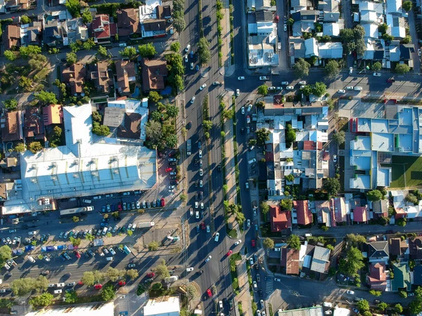 Şili, Talca şehrinin merkezindeki ünlü bir caddenin hava manzarası. 