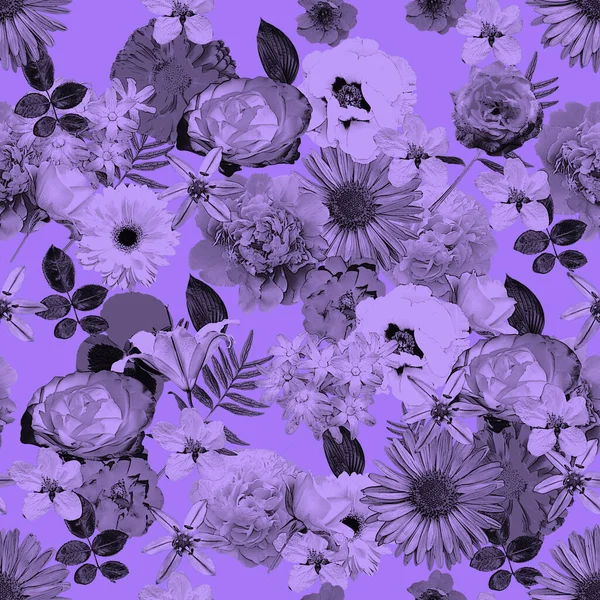 Fondo sin costura floral con diferentes flores, fondo lila —  Fotos de Stock