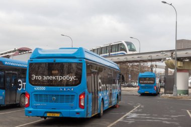 Moskova, Rusya 'daki elektrik otobüs şarj istasyonu VDNH