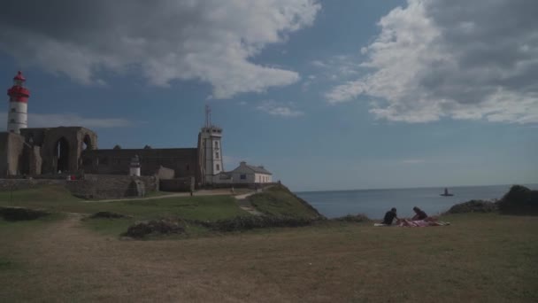 Phare de Saint Mathieu, Plougonvelin, Finistere, Brittany, France. — стоковое видео