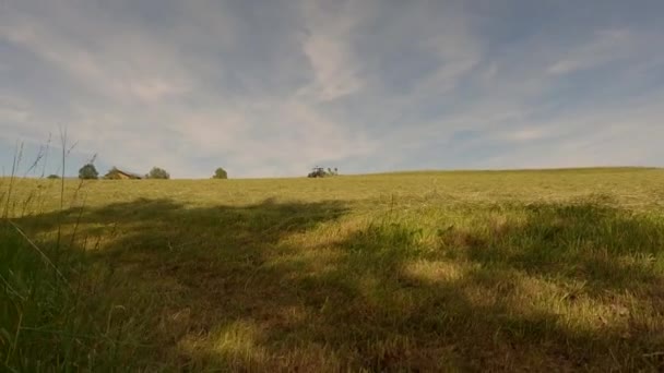 Farmer Bavaria Cuts Grass Field Summer Farmer Agricultural Equipment Mows — Video Stock