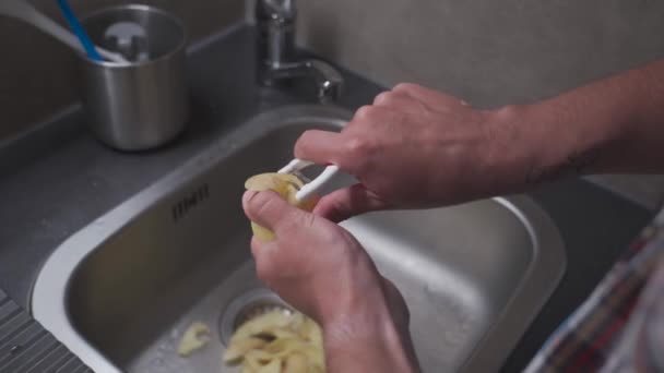 Bachelor Cooking Dinner Home Kitchen Healthy Food Theme Man Peels — Vídeo de Stock