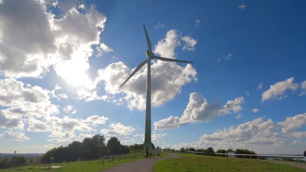 Windkraftanlage Gut Großlappen München Bayern Deutschland Windrad Zur Erzeugung Grüner — Stockvideo