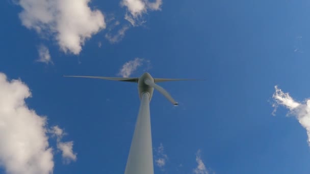 Экологический Источник Энергии Ветряная Мельница Горе Мюнхене Ветряная Турбина Германии — стоковое видео
