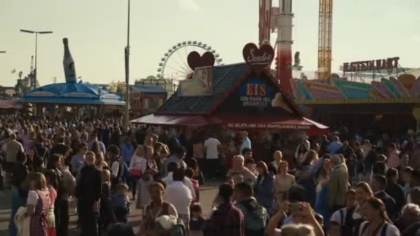 Septiembre 2022 Munich Alemania Oktoberfest Parque Atracciones Oktoberfest Clima Soleado — Vídeo de stock