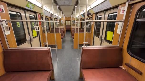 Interior Los Viejos Trenes Metro Vintage Carro Viejo Vacío Munich — Vídeos de Stock