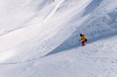 Kafkasların kış dağları