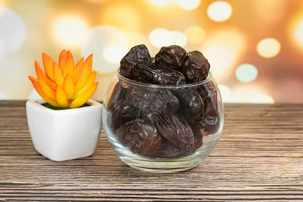 Bowl Safawi Dates Popular Fasting Month Selective Focus Points Blurred — Stock Photo, Image